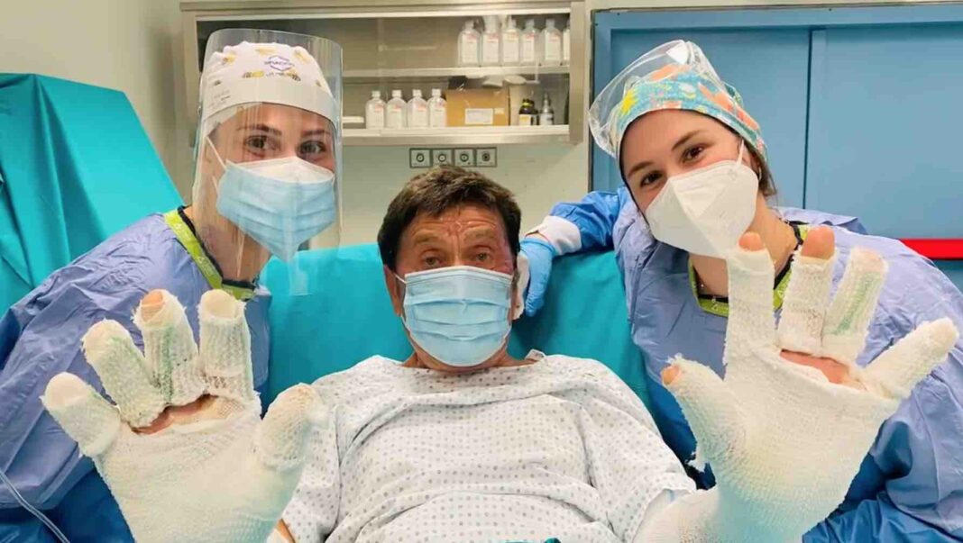 Gianni Morandi ‘ragazzo fortunato’ in corsia al Bufalini di Cesena Gianni Morandi ‘ragazzo fortunato’ in corsia al Bufalini di Cesena