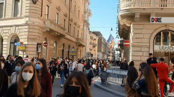 folla-roma_covid