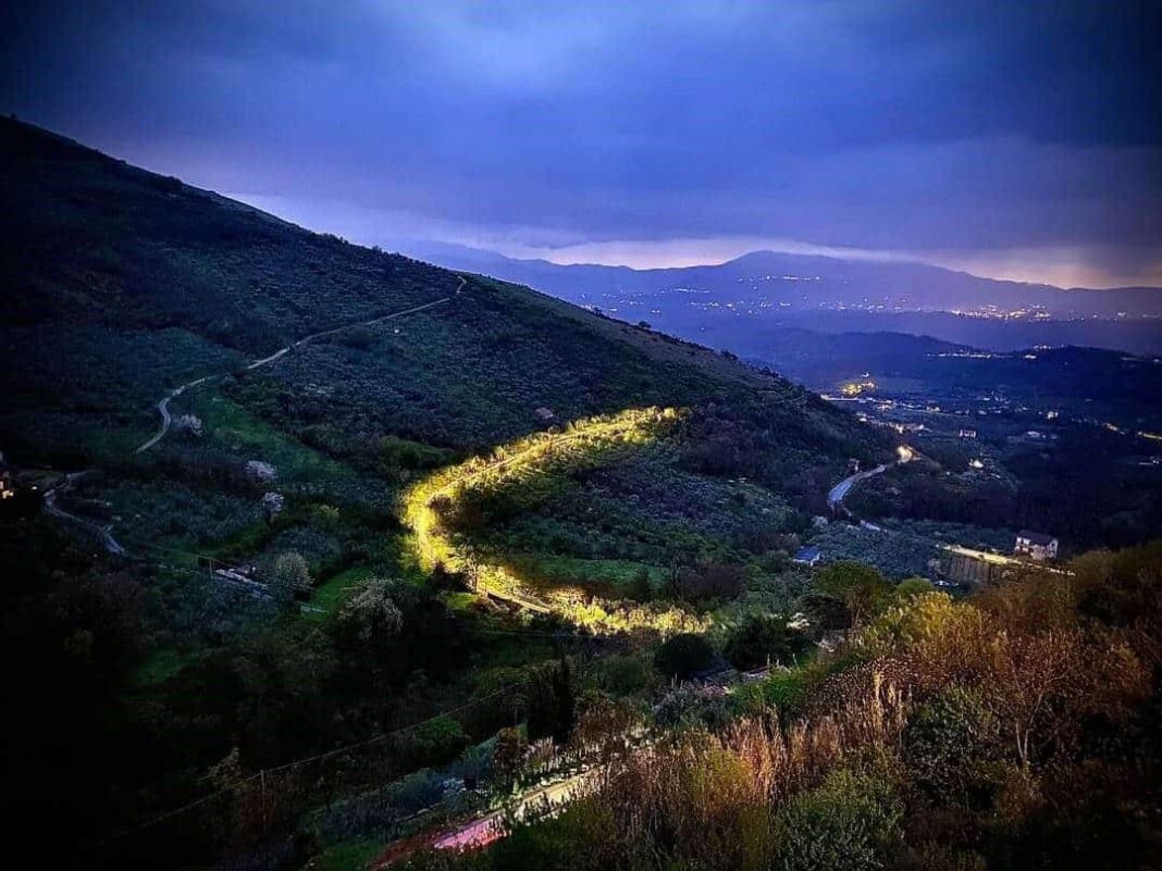 L’Amministrazione del Sindaco Felli illumina la pista ciclabile L’Amministrazione del Sindaco Felli illumina la pista ciclabile