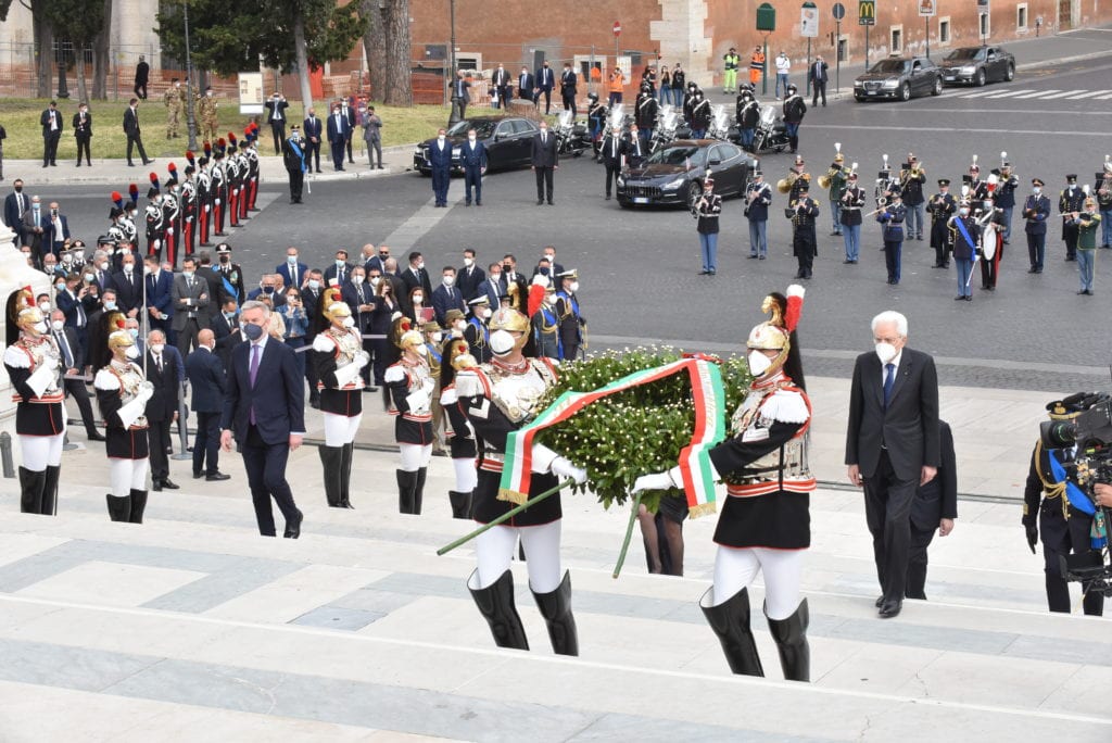 Festa della Repubblica, Mattarella: “Col voto intrapreso un percorso di democrazia mai interrotto” 2 mattarella festa repubblica 1024x684 1