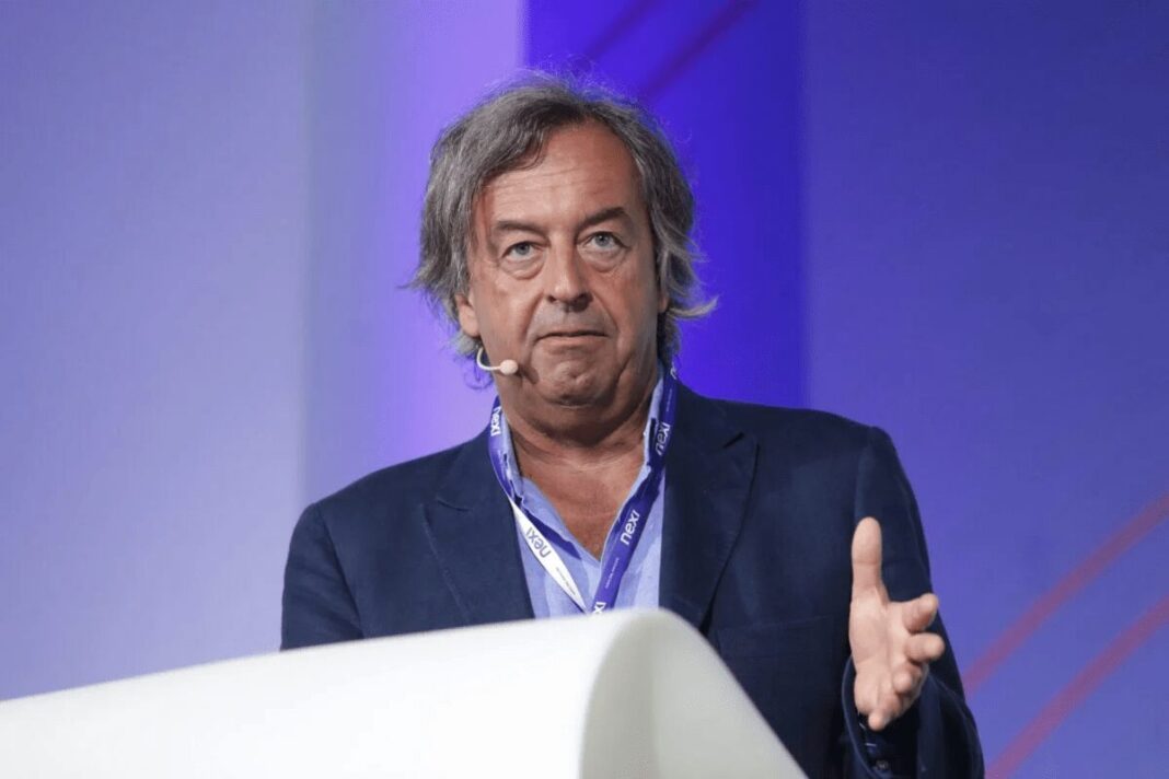 Euro 2020, è polemica sulle finali a Londra. Burioni: “Uefa ottusa e irresponsabile” Euro 2020, è polemica sulle finali a Londra. Burioni: “Uefa ottusa e irresponsabile”