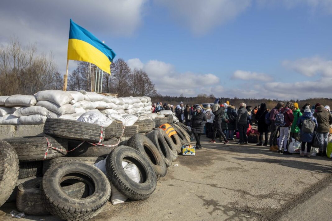 Ucraina, a Mariupol respinta la proposta di resa. Ue denuncia crimini di guerra Ucraina, a Mariupol respinta la proposta di resa. Ue denuncia crimini di guerra