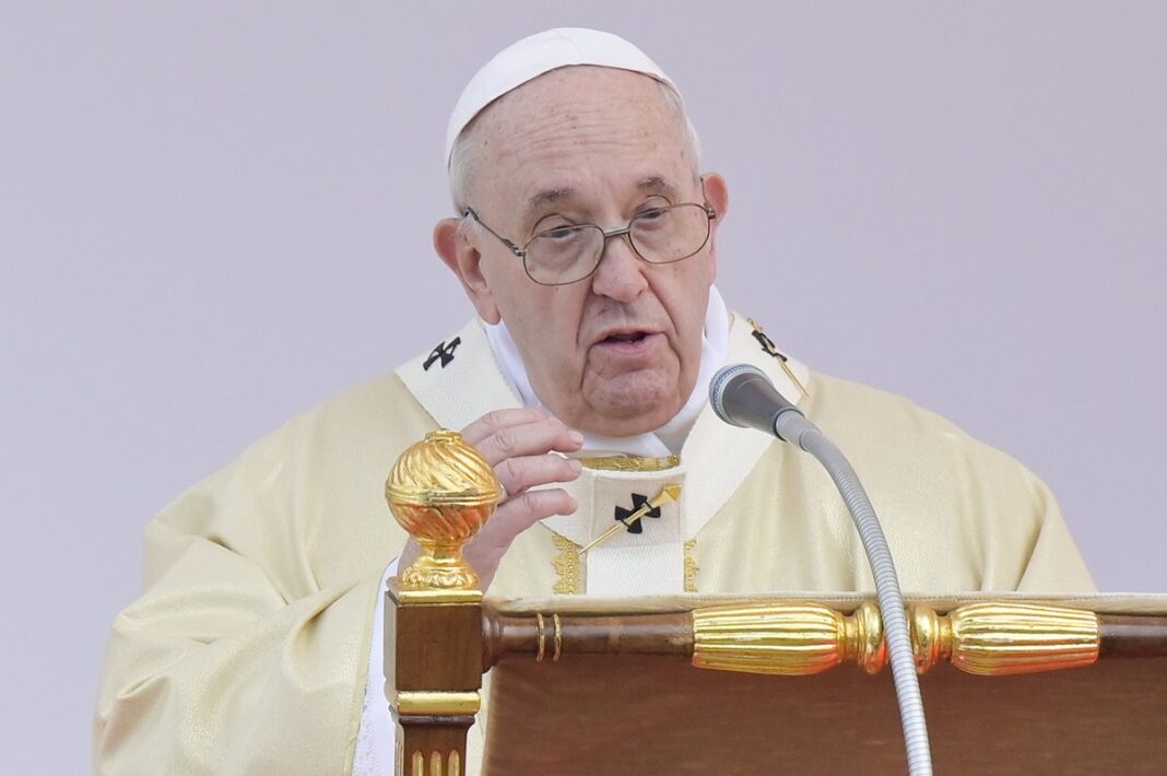 Ucraina, Papa Francesco: “La guerra è a casa nostra, uccidiamo i nostri fratelli” Ucraina, Papa Francesco: “La guerra è a casa nostra, uccidiamo i nostri fratelli”