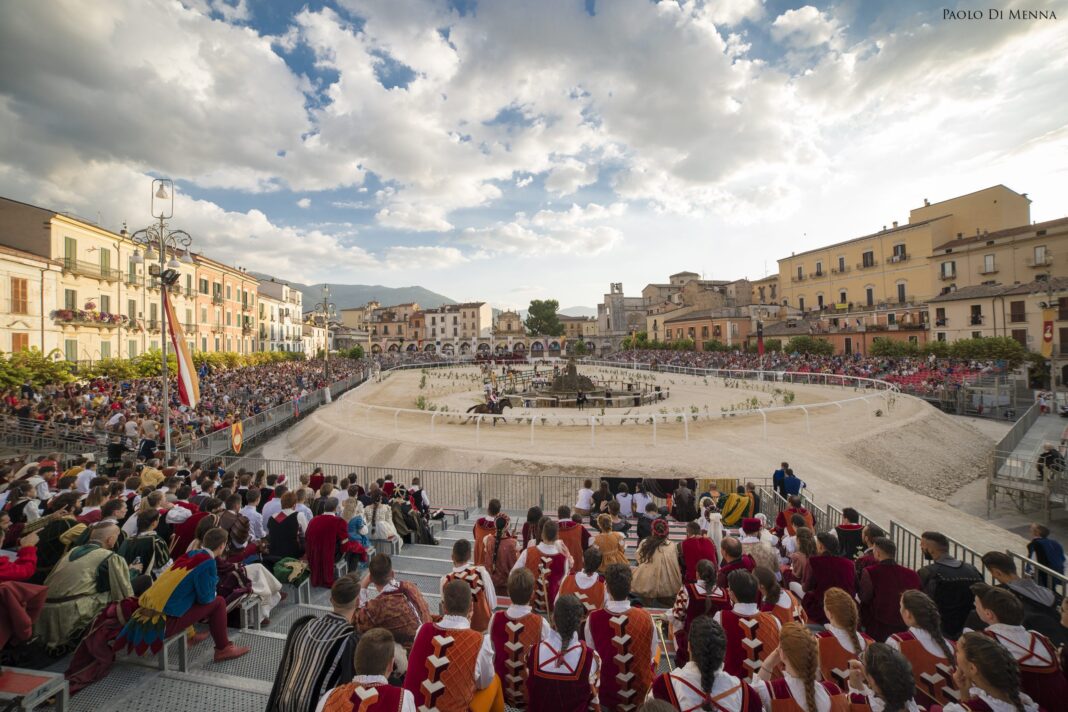 A Sulmona Sabato e Domenica si accende la Festa dei Fuochi A Sulmona Sabato e Domenica si accende la Festa dei Fuochi