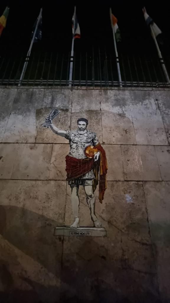 Mourinho come Cesare: a Roma il nuovo murale di Harry Greb 1 image