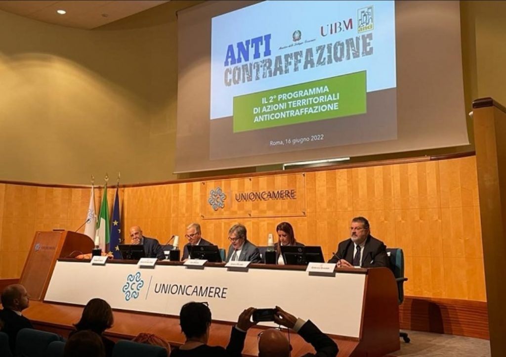 Convegno Anci anticontraffazione, Gianluca Quadrini, Delegato Attività Produttive Anci Lazio, commenta, interviene e ribadisce l’importanza della lotta alla contraffazione e della sensibilizzazione alla cultura della legalità 2 eb032773 7406 46e2 bdb1 8e0f4b691775