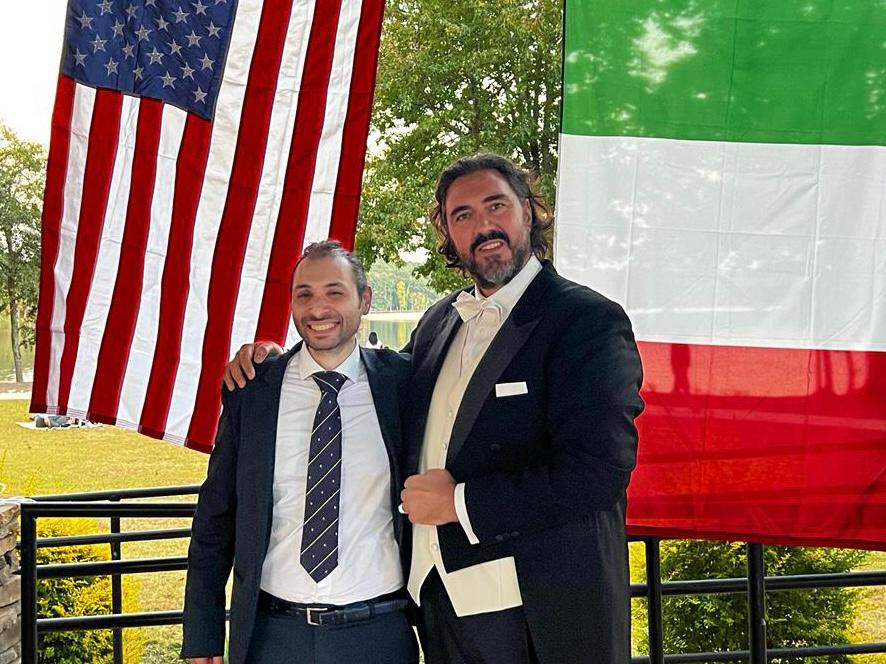 Grande successo e standing ovation durante il concerto Recital del tenore Gianluca Sciarpelletti in USA Grande successo e standing ovation durante il concerto Recital del tenore Gianluca Sciarpelletti in USA