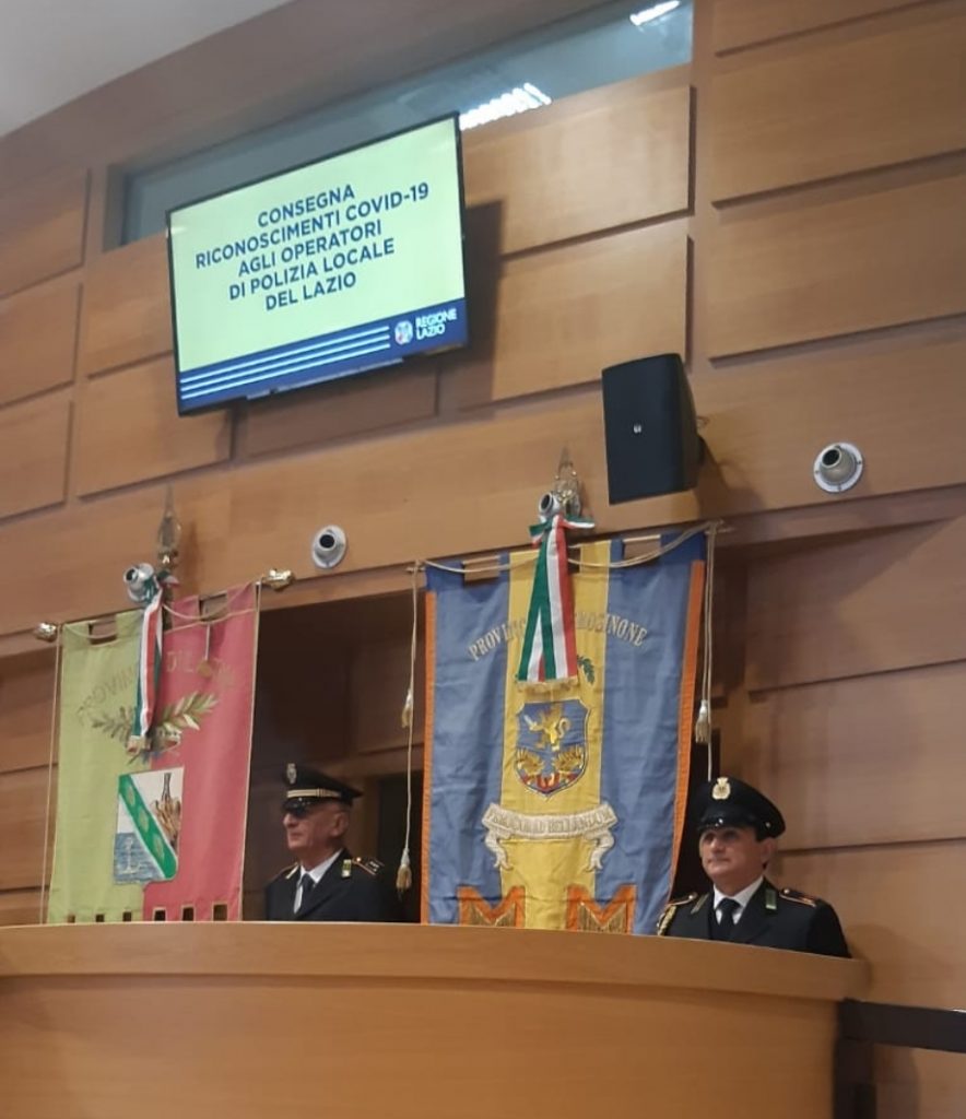 LA POLIZIA LOCALE DELLA PROVINCIA DI FROSINONE PREMIATA IN REGIONE PER IL GRANDE LAVORO DURANTE LA PANDEMIA 1 Gonfalone in Regione