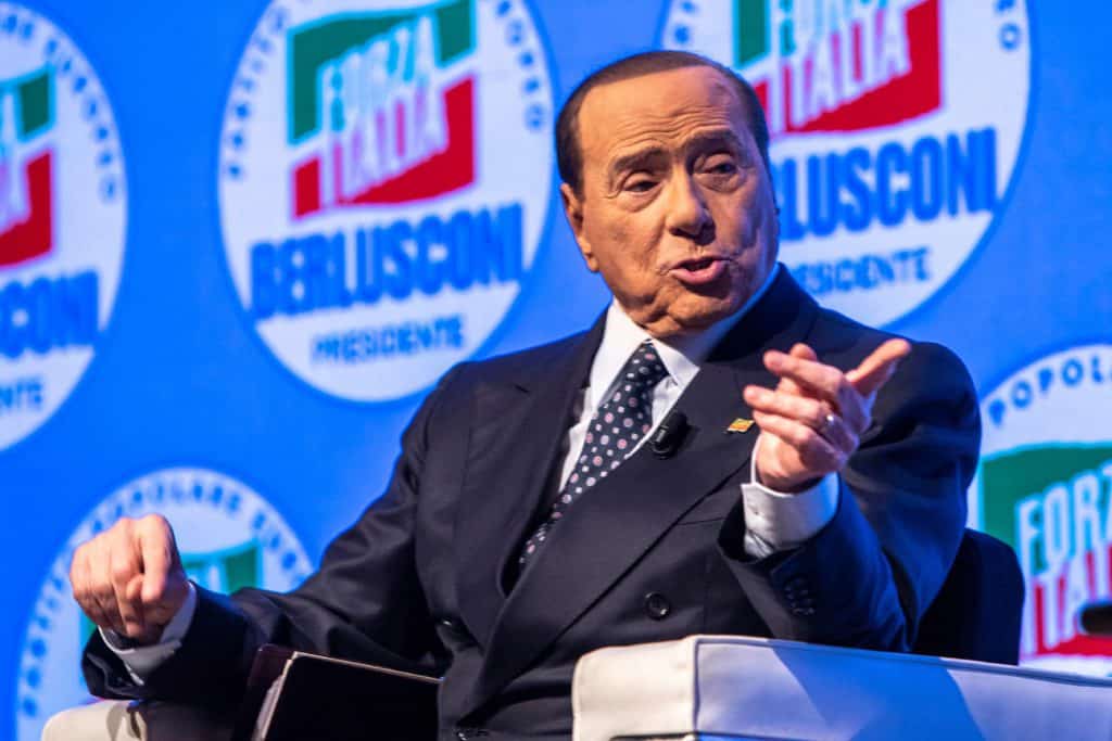 Berlusconi: “Aumentare le pensioni minime a 1000 euro” Berlusconi: “Aumentare le pensioni minime a 1000 euro”