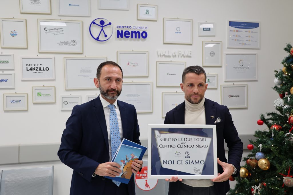 <strong>Il Gruppo Le Due Torri sigla con la penna della solidarietà l’accordo con il centro clinico NeMo</strong> 1 4N5A2112
