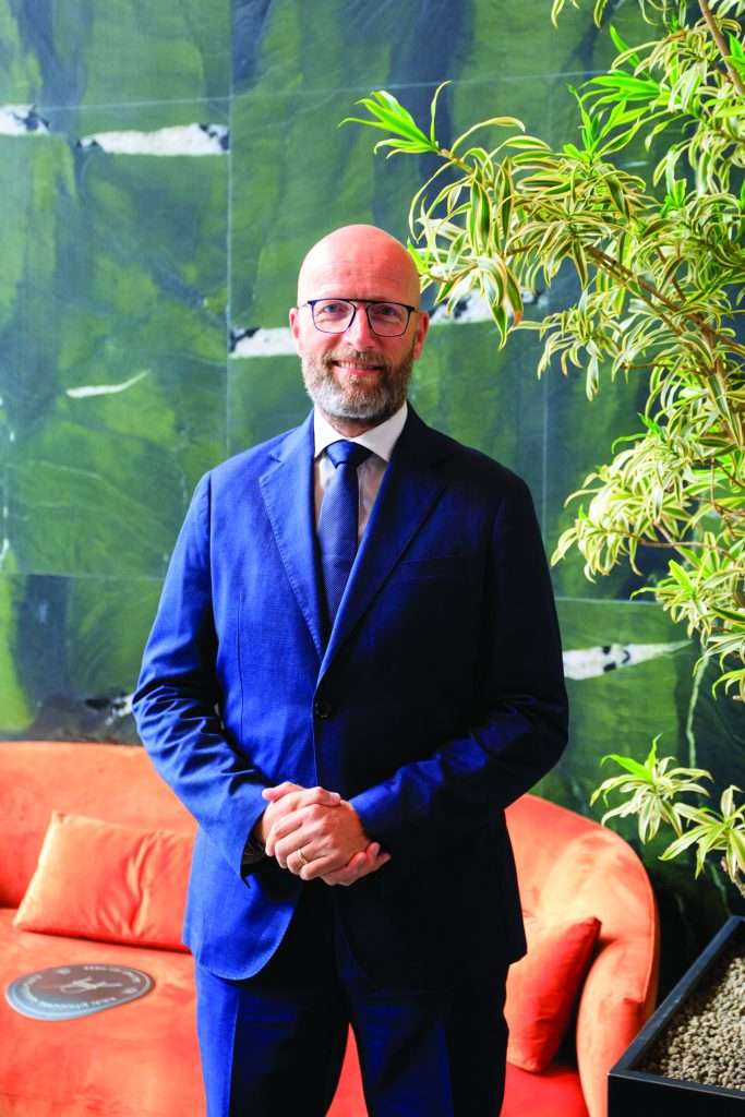 <strong>Le nuove destinazioni delle località francesi per le prossime vacanze</strong> 1 Frederic Meyer Direttore Atout France Italia Grecia Svizzera Foto Andrea Ranzi