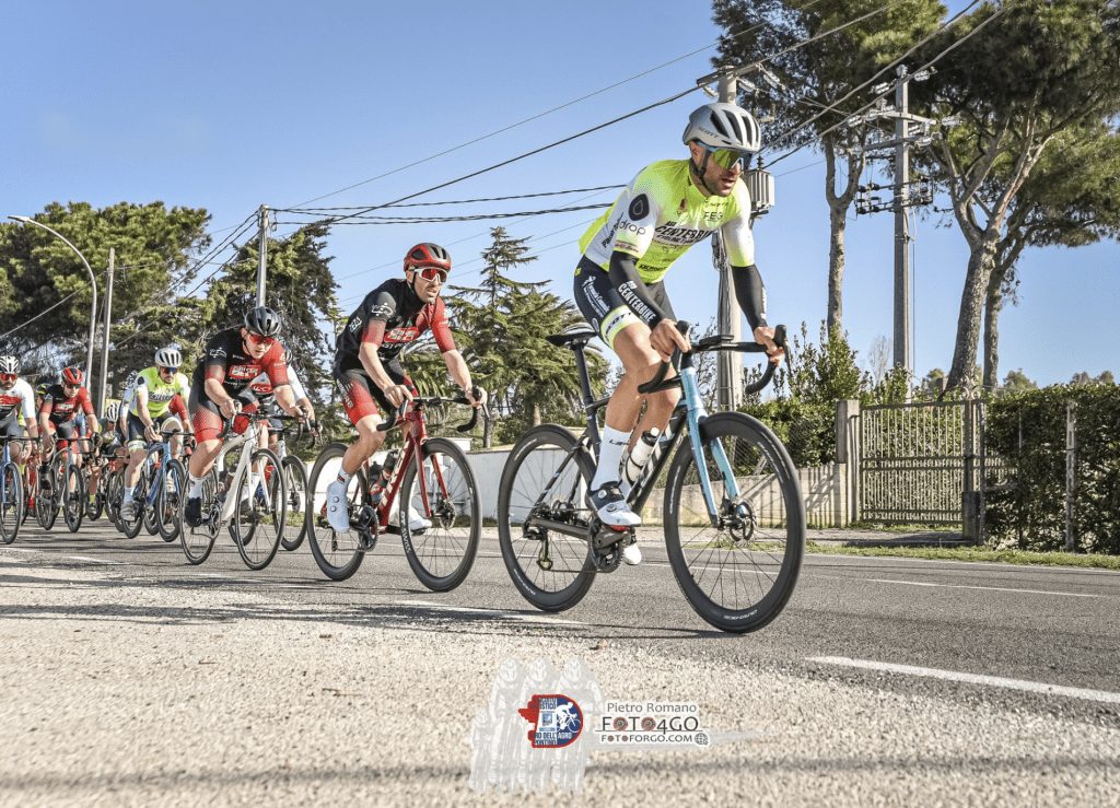 <strong>Giro dell’Agro Pontino, 150 ciclisti per il Memorial Marino Peloso</strong> 1 3