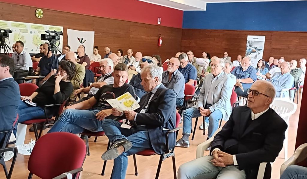 AGRICOLTURA: L’APPENNINO PUÒ GUIDARE IL RILANCIO DELL’OLIVICOLTURA ITALIANA 1 Foto CONVEGNO FRAGILITA E RESILIENZA DEI SISTEMI OLIVICOLI TRADIZIONALI DELLAPPENNINO 1 1