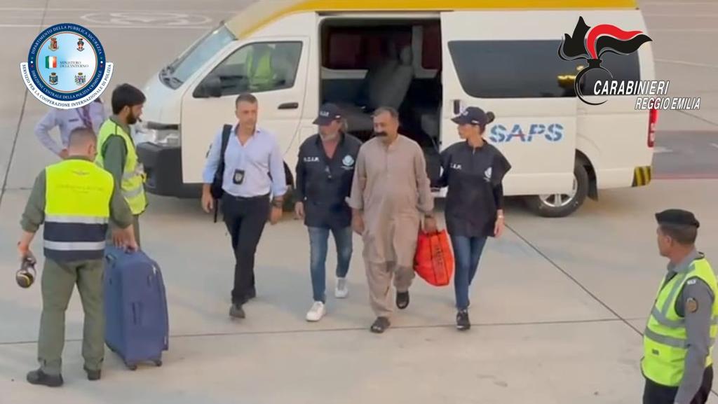 CARABINIERI: Omicidio di Saman Abbas, in Italia il padre estradato dal Pakistan 1 WhatsApp Image 2023 08 31 at 16.36.43
