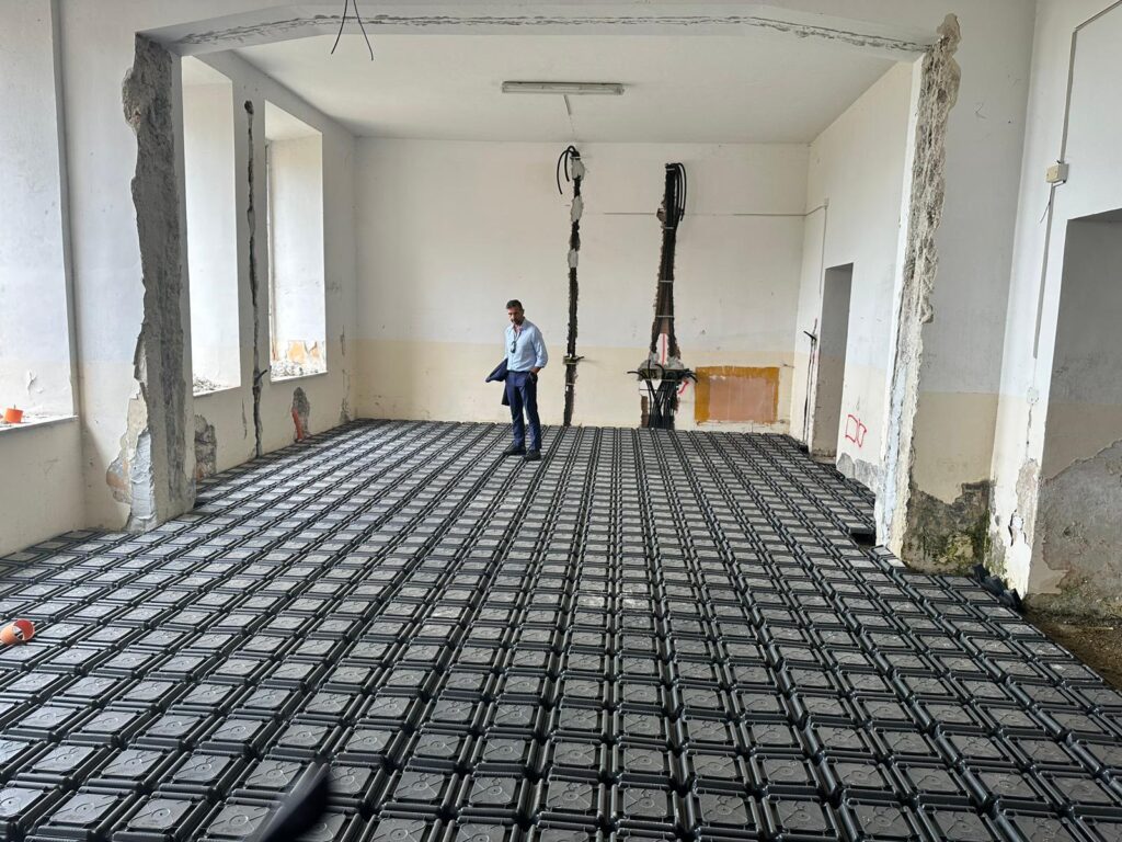 La soddisfazione del sindaco Sacco: “Scuole più sicure, la nuova pista d’atletica, l’asilo a via Lazio e il contrasto al dissesto: il nostro lavoro si vede” 2 IMG 20230921 WA0019