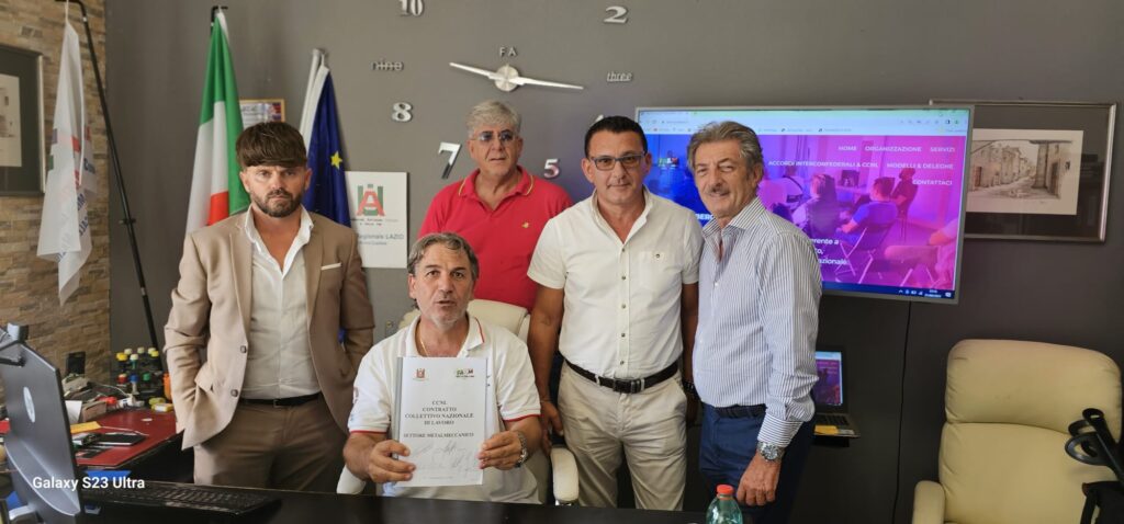 SOTTOSCRITTO DALLA UAI IL NUOVO CCNL DEL SETTORE METALMECCANICO 1 Firma CCNL Metalmeccanico 1