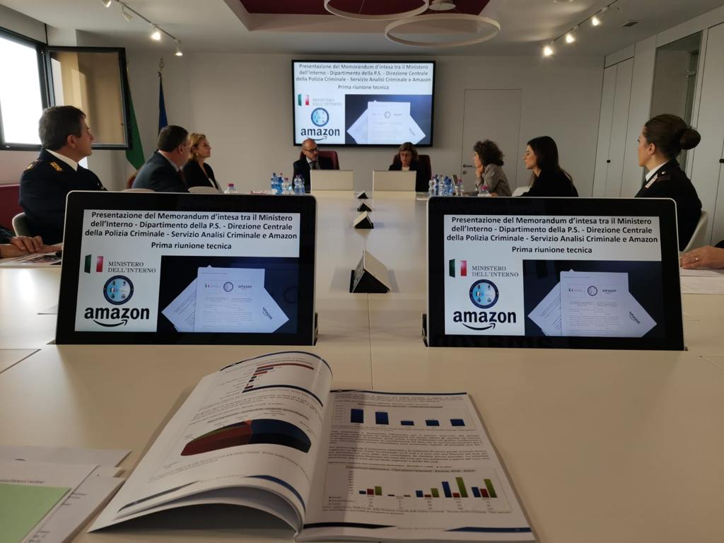 Presentazione del Memorandum d'intesa tre il Ministero dell'Interno - 1 dcpc amazon1