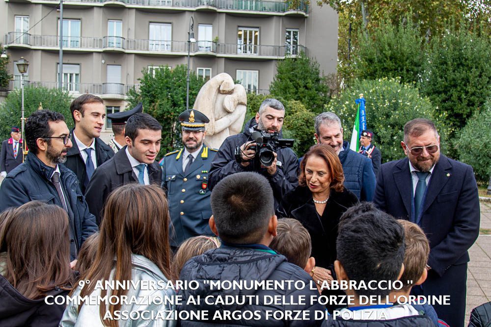 9° ANNIVERSARIO "MONUMENTO L'ABBRACCIO"- COMMEMORAZIONE AI CADUTI DELLE FORZE DELL'ORDINE 8 2N3A0661