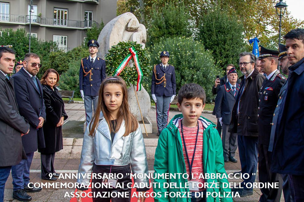 9° ANNIVERSARIO "MONUMENTO L'ABBRACCIO"- COMMEMORAZIONE AI CADUTI DELLE FORZE DELL'ORDINE 9 2N3A0752
