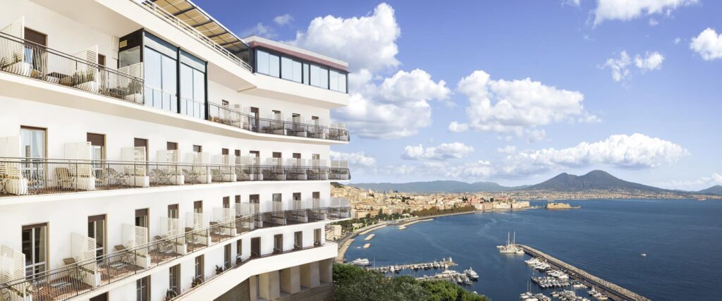 La seconda edizione del Premio “A.M.I.R.A. Progress” 1 Hotel Paradiso di Napoli