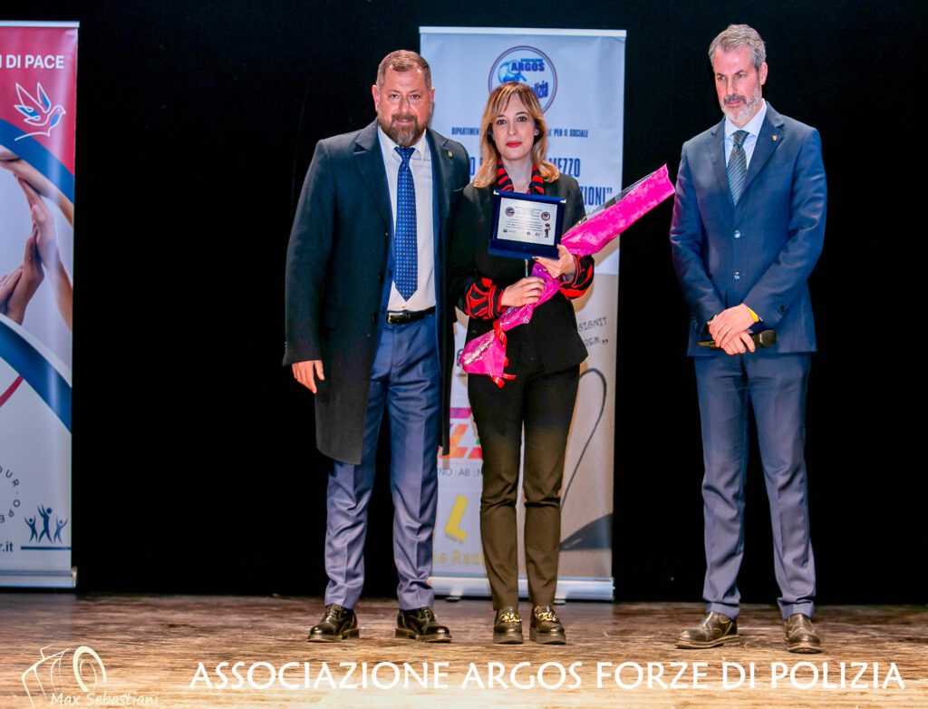 ARGOS a Scuola con Legalità - Giornata Mondiale contro il Bullismo - Con la straordinaria partecipazione della Fanfara, dei Reparti Cinofili - Artificeri della Polizia di Stato 6 20240207 UNA GRASSA DOMENICA 0275