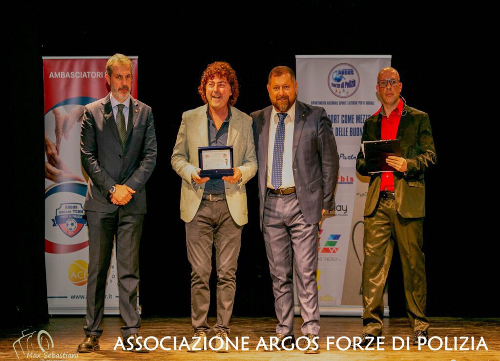 ARGOS a Scuola con Legalità - Giornata Mondiale contro il Bullismo - Con la straordinaria partecipazione della Fanfara, dei Reparti Cinofili - Artificeri della Polizia di Stato 12 20240207 UNA GRASSA DOMENICA 0744 1