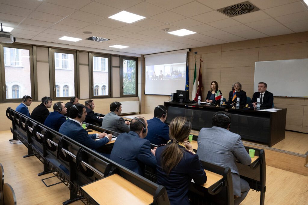 Polizia di Stato: Corso in materia di tecniche investigative antidroga Roma,5-9 febbraio 2024 1 armenia 2