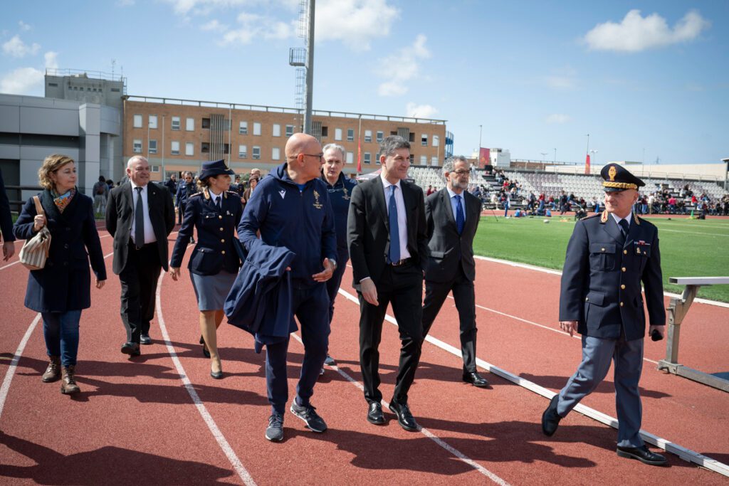 Cerimonia di intitolazione a Renato Gamboni del campo da rugby del Gruppo sportivo Fiamme Oro a Roma 3 foto capo rugby