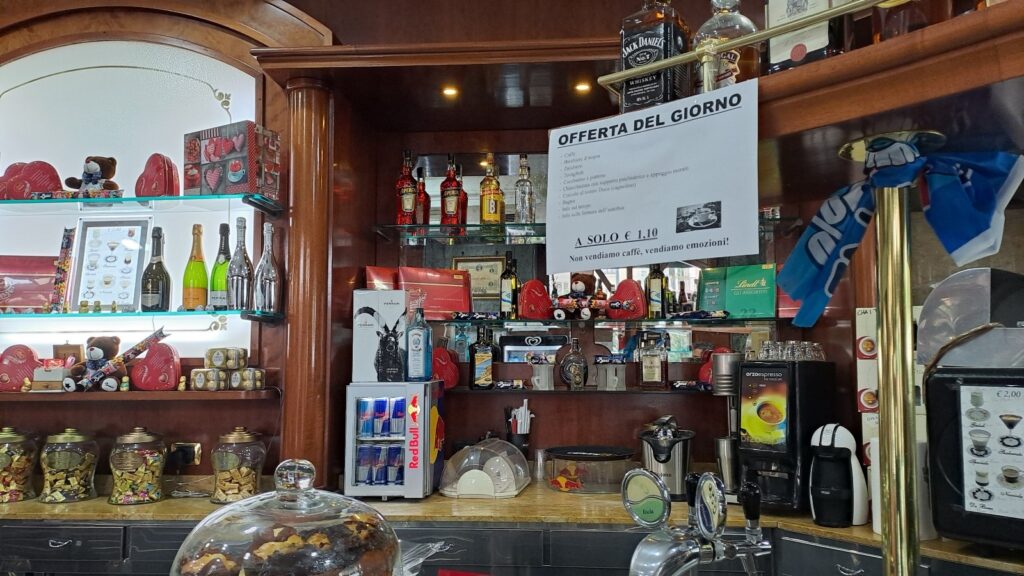 Venga a prendere un caffè da noi .... è Gratis ! 1 Bar De Bono di Via Giulio Cesare