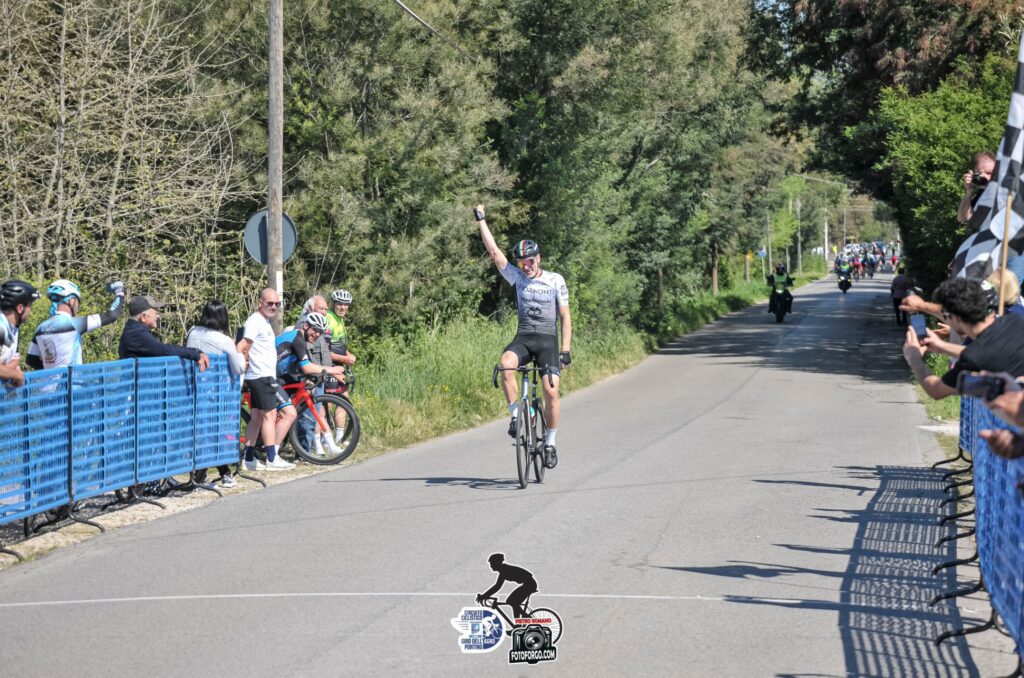 Ciclismo Opes, Dell’Aguzzo e Piersanti vincono il trofeo Emme 2 Erre 2 Piersanti Claudio