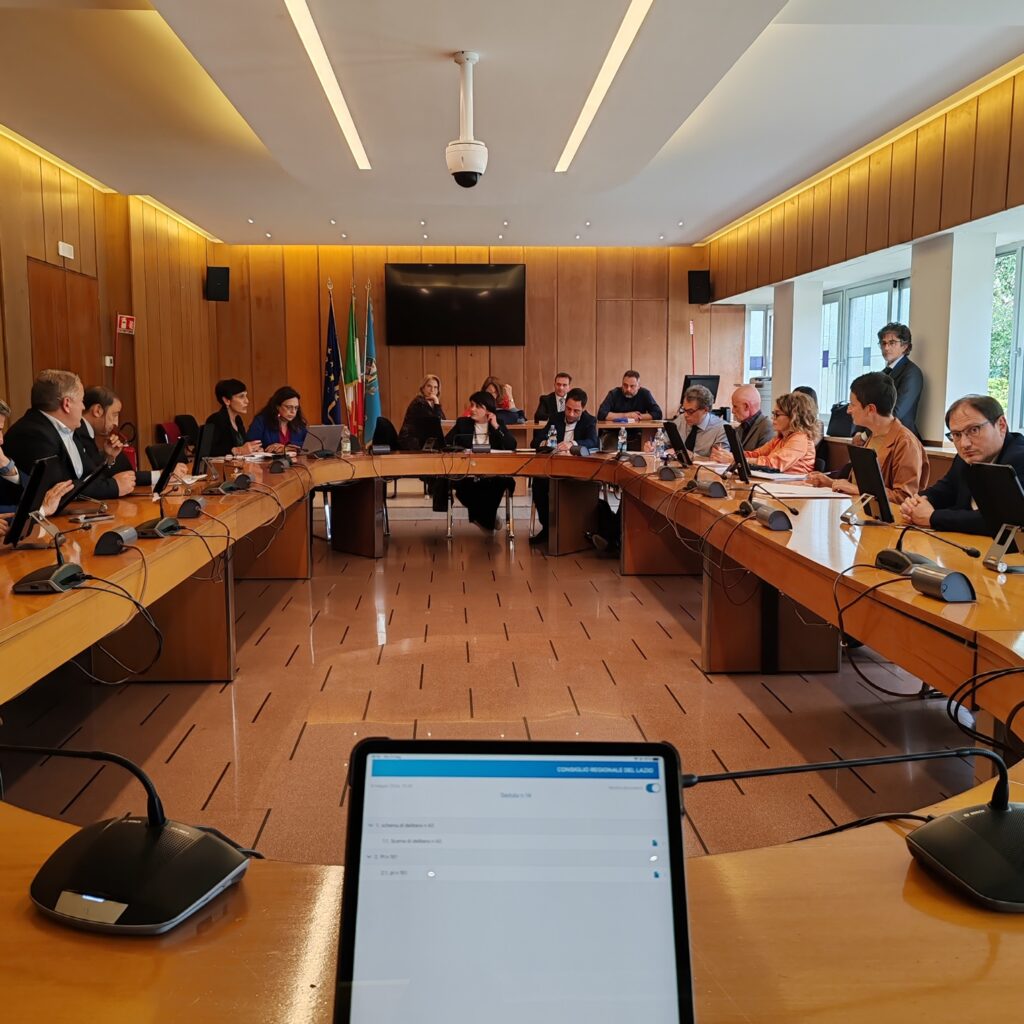 STRUTTURE RESIDENZIALI PER LA LIBERTÀ VIGILATA E NUOVE NORME IN MATERIA DI COOPERATIVE SOCIALI: OGGI LA SEDUTA DELLA COMMISSIONE SANITÀ CON SAVO E MASELLI 3 Commissione2