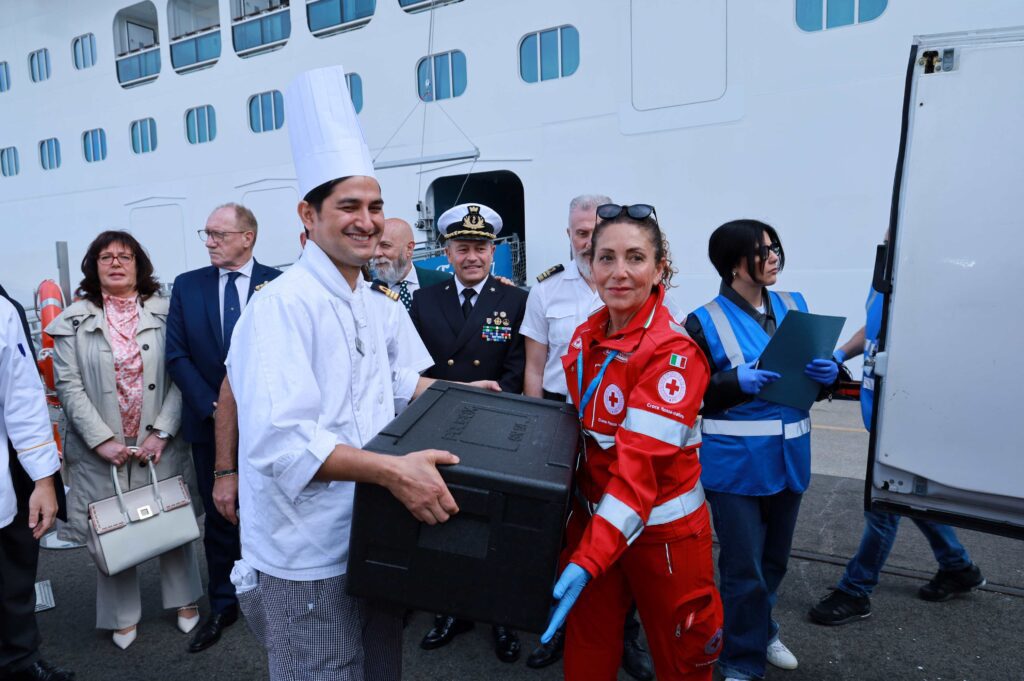 CIVITAVECCHIA: RIPARTE IL PROGRAMMA DI DONAZIONI DELLE ECCEDENZE ALIMENTARI DI COSTA CROCIERE 1 IMG 5554