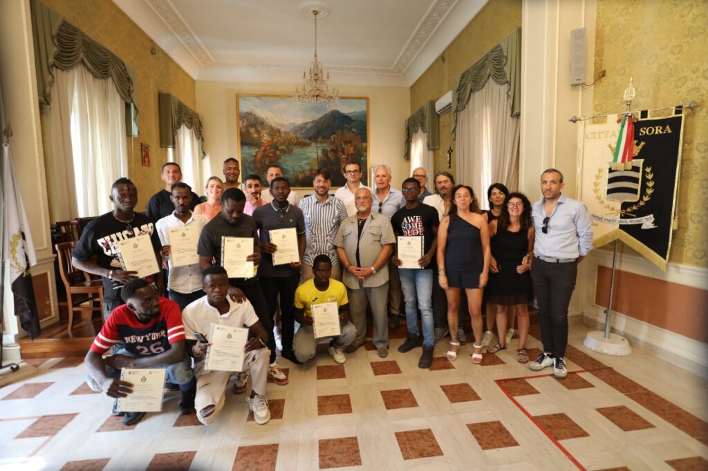 “Progetto Mani Tese”: oggi consegnati gli attestati 1 consegna attestati