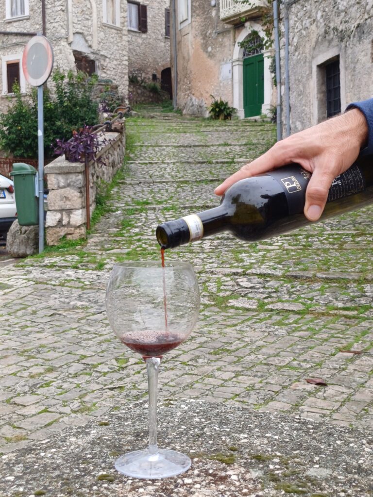 ROCCASECCA, DOMENICA 27 OTTOBRE “LE CANTINE DE ‘NA VOTA” AL BORGO CASTELLO 1 20241019 145105 1