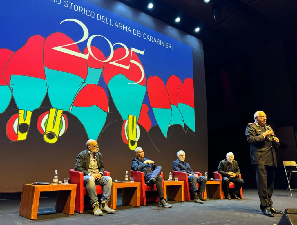 La presentazione del Calendario Storico dei Carabinieri, realizzato con il contributo dell’artista Marco Lodola e dello scrittore Maurizio de Giovanni, e dei prodotti editoriali 3 foto 4 1
