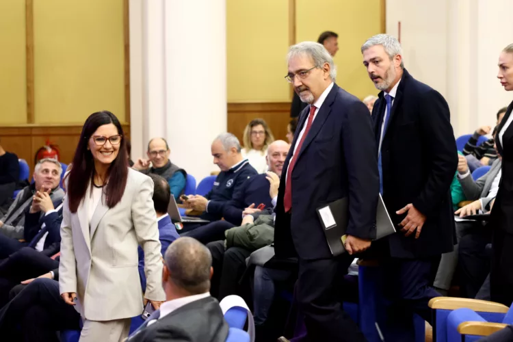 PRESIDENTE ROCCA AL CONVEGNO SUL RISCHIO IDROGEOLOGICO: «INVESTIRE NELLA PREVENZIONE PER PROTEGGERE LE COMUNITÀ» 1 Rocca Consiglio regionale 1