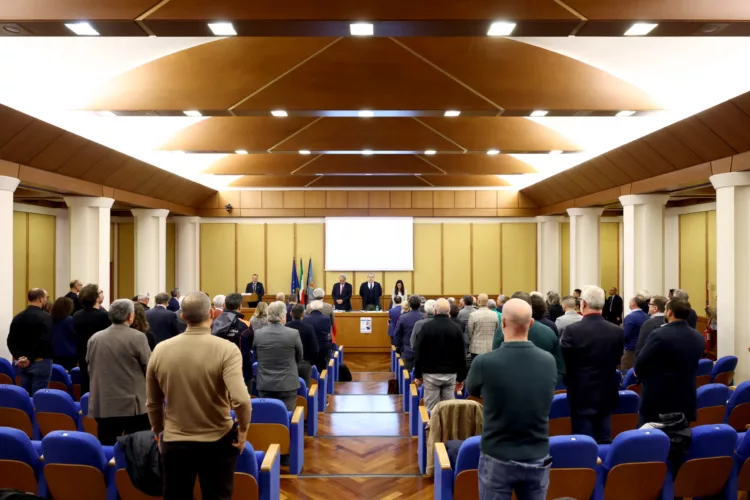 PRESIDENTE ROCCA AL CONVEGNO SUL RISCHIO IDROGEOLOGICO: «INVESTIRE NELLA PREVENZIONE PER PROTEGGERE LE COMUNITÀ» 2 Rocca Consiglio regionale 5