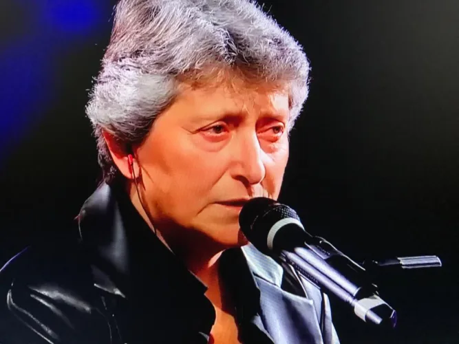 Maria Teresa Reale - Fuori il singolo "Te lo dico adesso" 1 01 1