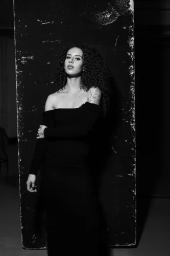 Sofia Fragile omaggia Pino Daniele reinterpretando “Yes, I Know My Way" 1 foto 4