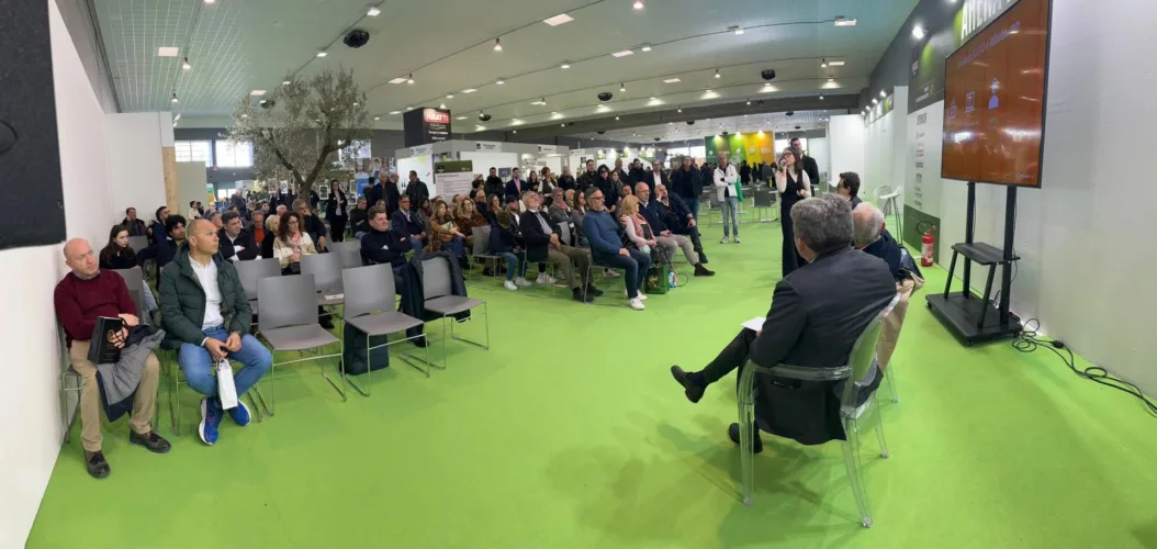 Agricoltura: Alleanza AIFO e Alibaba.com per portare l’olio extravergine italiano nel mondo 1 Aifo Alibaba2
