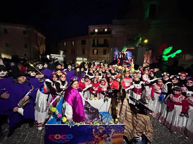 CONTINUANO I FESTEGGIAMENTI DEL CARNEVALE DI FARA IN SABINA: DOMANI E DOMENICA TAPPA A CANNETO E TALOCCI 1 carnevale2