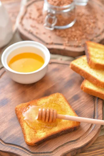 MIELE: UN ITALIANO SU DUE LO CONSUMA OGNI SETTIMANA 1 miele colazione