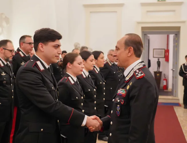 IL COMANDANTE GENERALE DELL’ARMA INCONTRA I CARABINIERI CHE DOMENICA HANNO CONTRIBUITO AL SOCCORSO DEL TURISTA SCOZZESE RIMASTO SOTTO LE MACERIE IN VIA VITELLIA 3 004