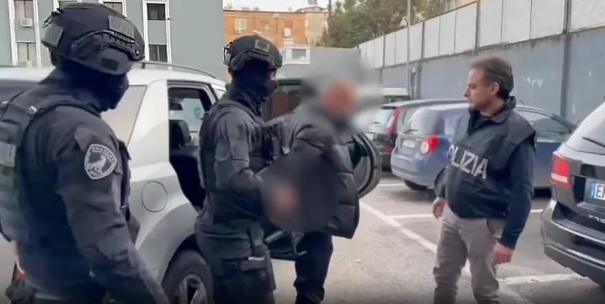 La Polizia di Stato arresta due cittadini albanesi latitanti da 26 anni 1 2 3 png