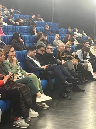 Autismo, una comunità che si stringe: emozione e riflessione al Cinema Dream di Frosinone per “bimbo” di Valentina Pacifici 2 PHOTO 2025 04 15 11 02 57