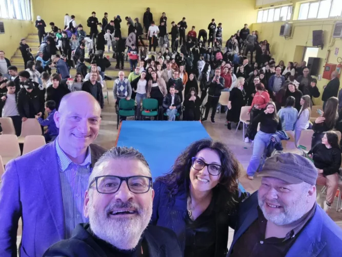 “Non siamo emergenza”: all’IIS San Benedetto Gianluca Quadrini partecipa ad un evento per costruire comunità rivolta al futuro 1 WhatsApp Image 2025 04 15 at 13.05.36 1