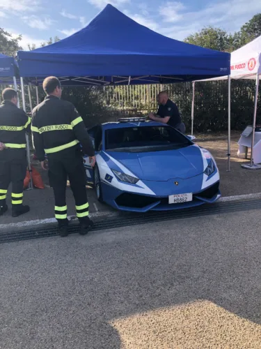 LA POLIZIA DI STATO INCONTRA I GIOVANI STUDENTI A CAGLIARI 1 Foto 2