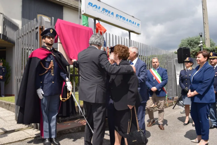 Intitolato il Distaccamento della Polizia Stradale di Chiari alla memoria delle guardie Vincenzo Sgura e Luigi Silurino 2 Foto 3 3