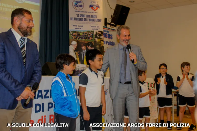 Santa Marinella - A Scuola con Legalità, ottava tappa dell'Associazione Argos Forze di Polizia 4 IMG 1965