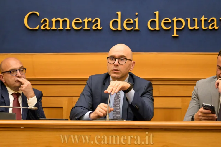 ProduttivItalia: presentato alla Camera il nuovo Centro Studi per rimettere la produttività delle mPMI al centro dello sviluppo 2 Onorevole Giulio Centemero Capogruppo Lega in commissione Finanze